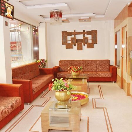 Hotel Sai Suraj Park Ширді Екстер'єр фото