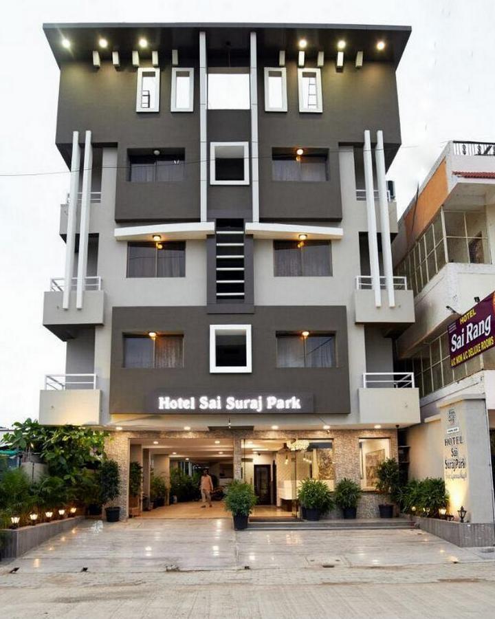 Hotel Sai Suraj Park Ширді Екстер'єр фото