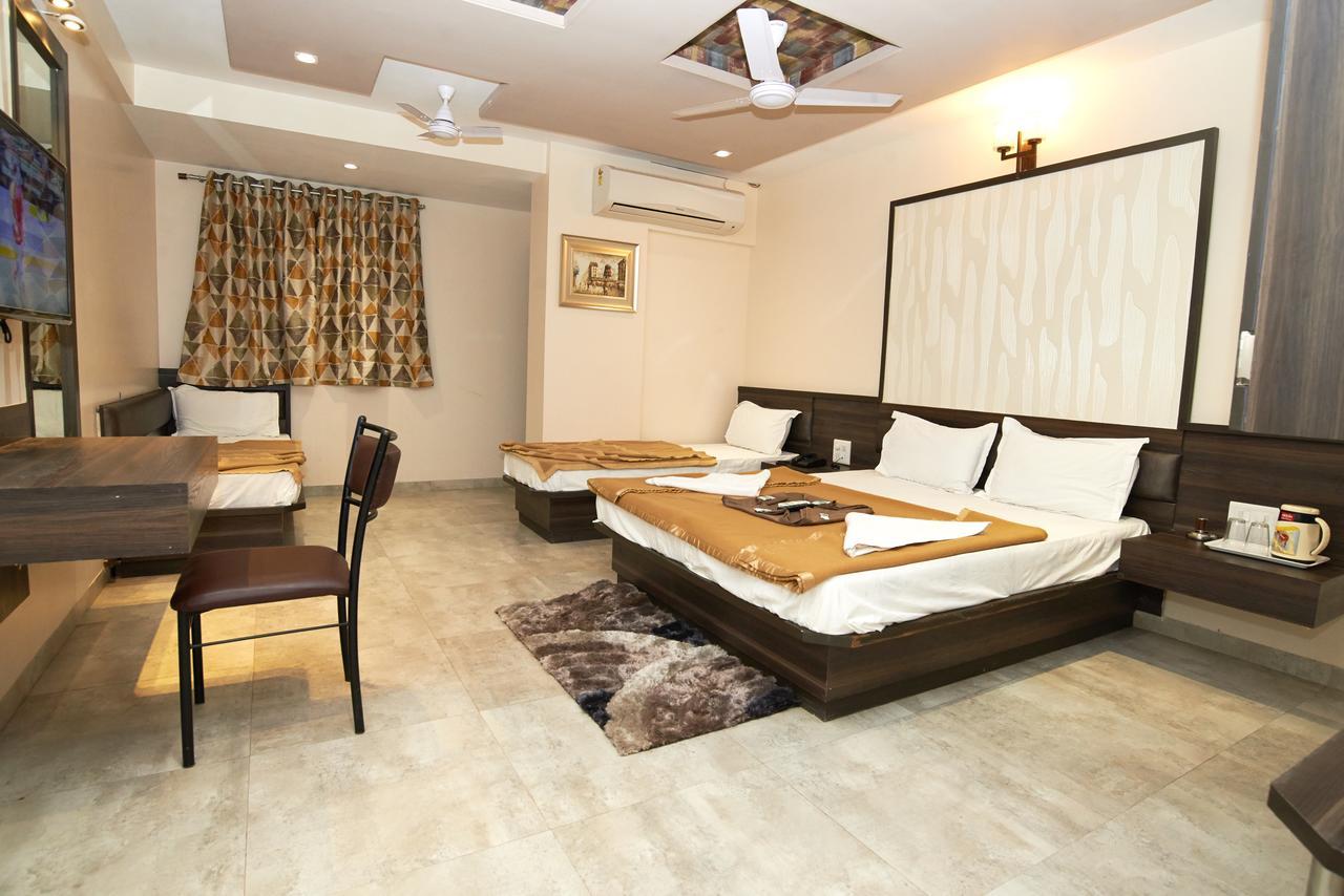 Hotel Sai Suraj Park Ширді Екстер'єр фото