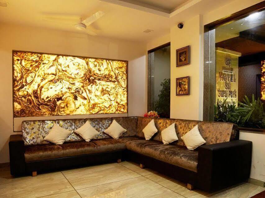 Hotel Sai Suraj Park Ширді Екстер'єр фото