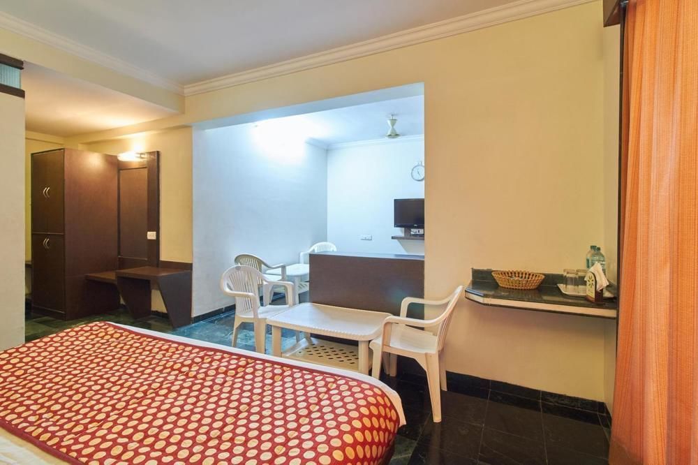 Hotel Sai Suraj Park Ширді Екстер'єр фото
